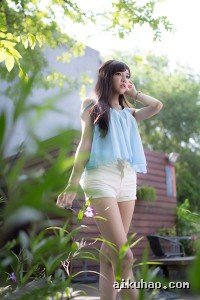 户外美女。白看不厌