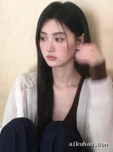 素颜清澈美丽动人